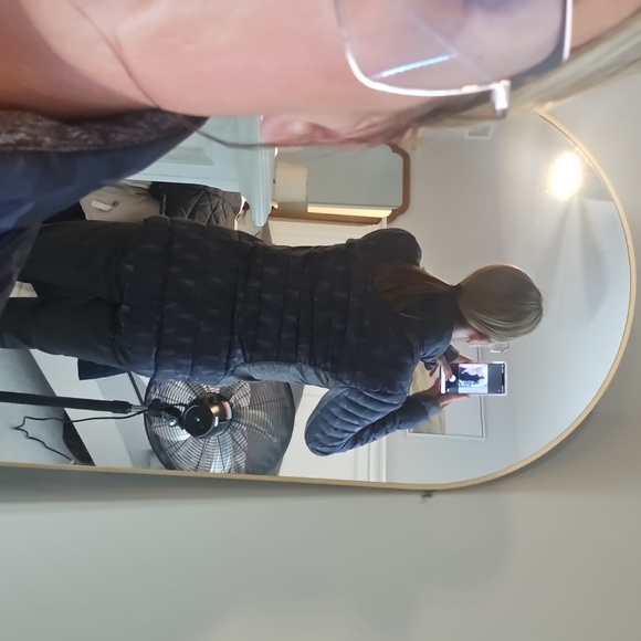 Lululemon Puffer Jacket, 10 - Picture 11 of 12